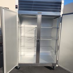 Traulsen 2-door Refrigerator Delivery & Warranty