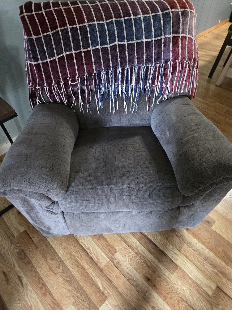 Rocker/Recliner