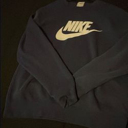 Nike sweater 