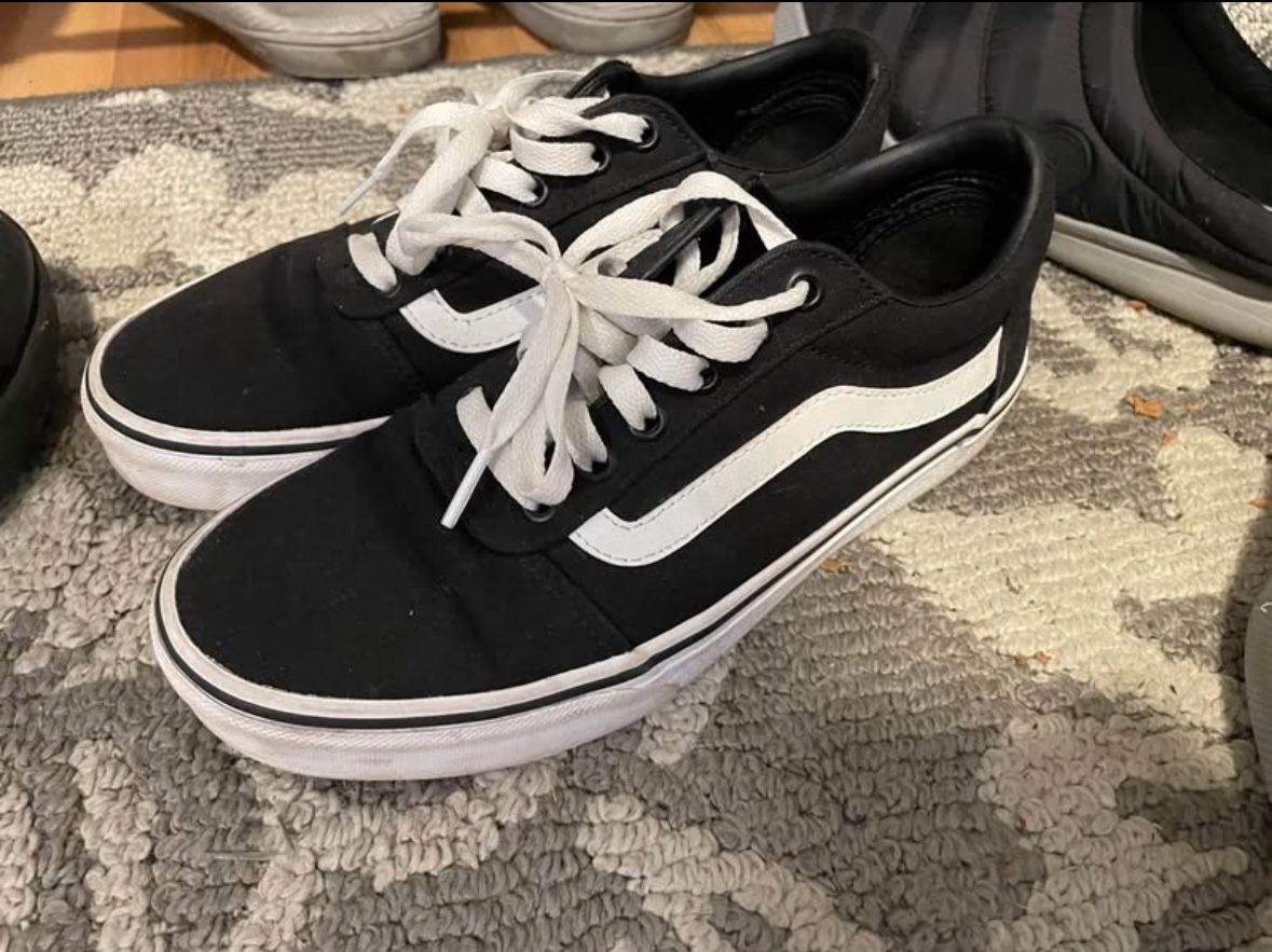 Women's Vans Size 8