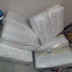 pampers swaddlers size 1 diapers Trade or sale 308 diapers