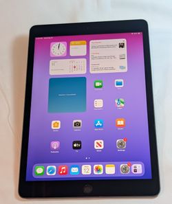 Nice APPLE iPad 7 10.2 inch 32GB WIFI PLUS 4G CELLULAR UNLOCKED iOS18