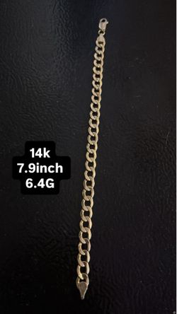 Flat curb link