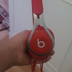 beats wired headphones works great