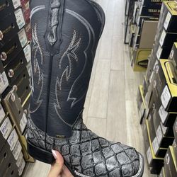mens western boots