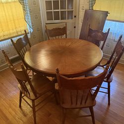 Vintage (6) Oak Press Back Dining Chairs with Matching Table  & Leaf
