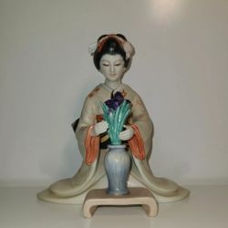 The Maiden of the Perfect Blossom 1984 Tokutaro Tamai Porcelain Figurine Vintage