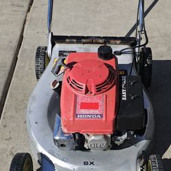 HONDA HRA214 LAWNMOWER 