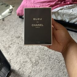 Chanel De Bleu