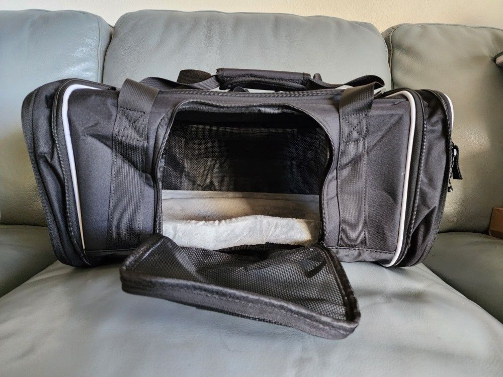 Pet Travel Bag Expandable