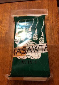 Taste like Newport/Newport lights. 100s