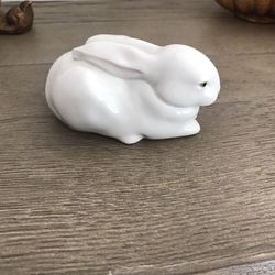 Lladro Spain bunny figurine