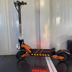 Dual-motor high-speed electric scooter