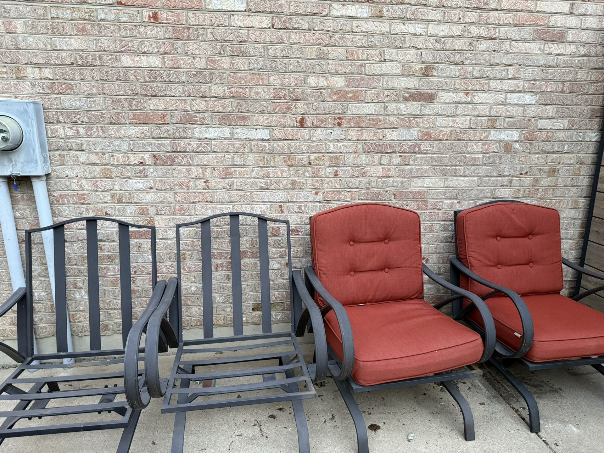 4 Outdoor Chairs