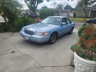 2000 Grand Marquis