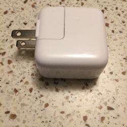 Apple 12W Power Adapter