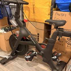 Title: Peloton Bike – Excellent Condition – Includes Clip-In Pedals