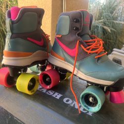 Rollor Skate Size 5 Nikes ACG Boot