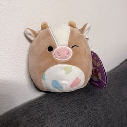 GRIELLA THE COW SQUISHMALLOW- NWT