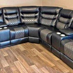 New sectional in box 📦 $1699