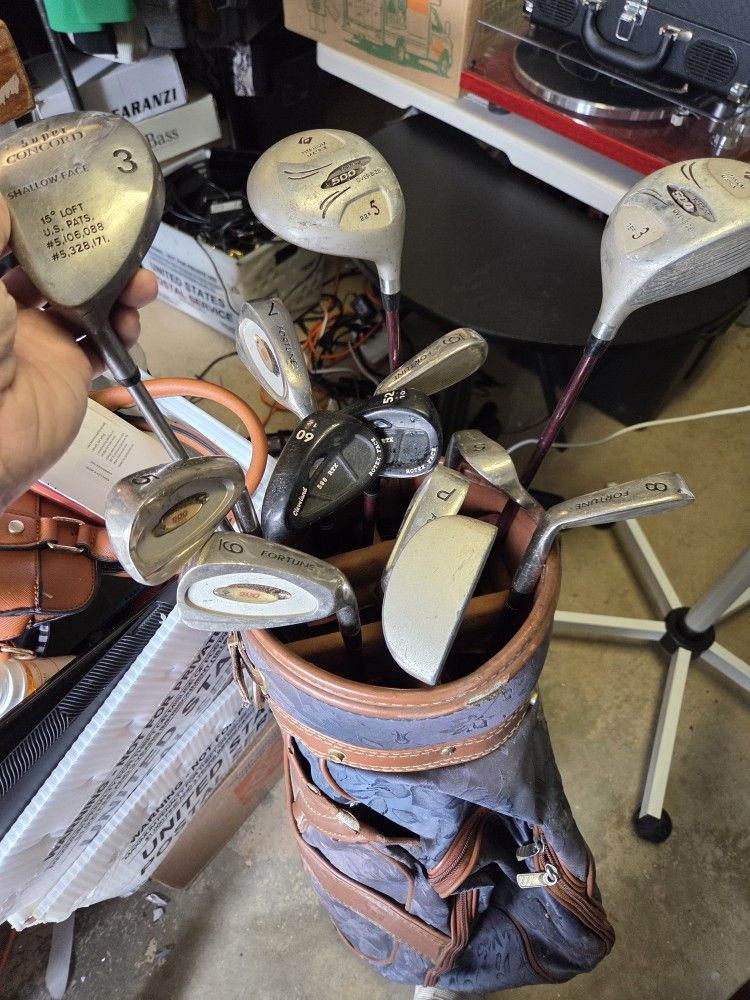 Golf Clubs With Nice Bag All Of It For One Low Price