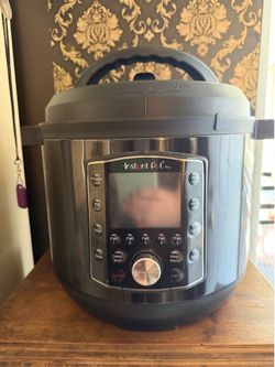 Instant Pot 7 QT Cooker