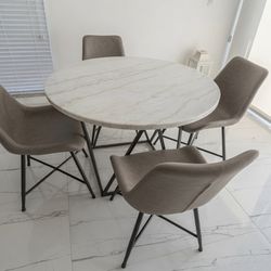 Dining Set 
