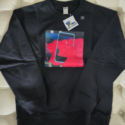 Item: Uniqlo x KAWS x Andy Warhol Sweatshirt
Size: Men's Large 