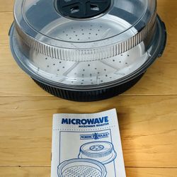 Microwave Roaster by Nordic Ware, New.