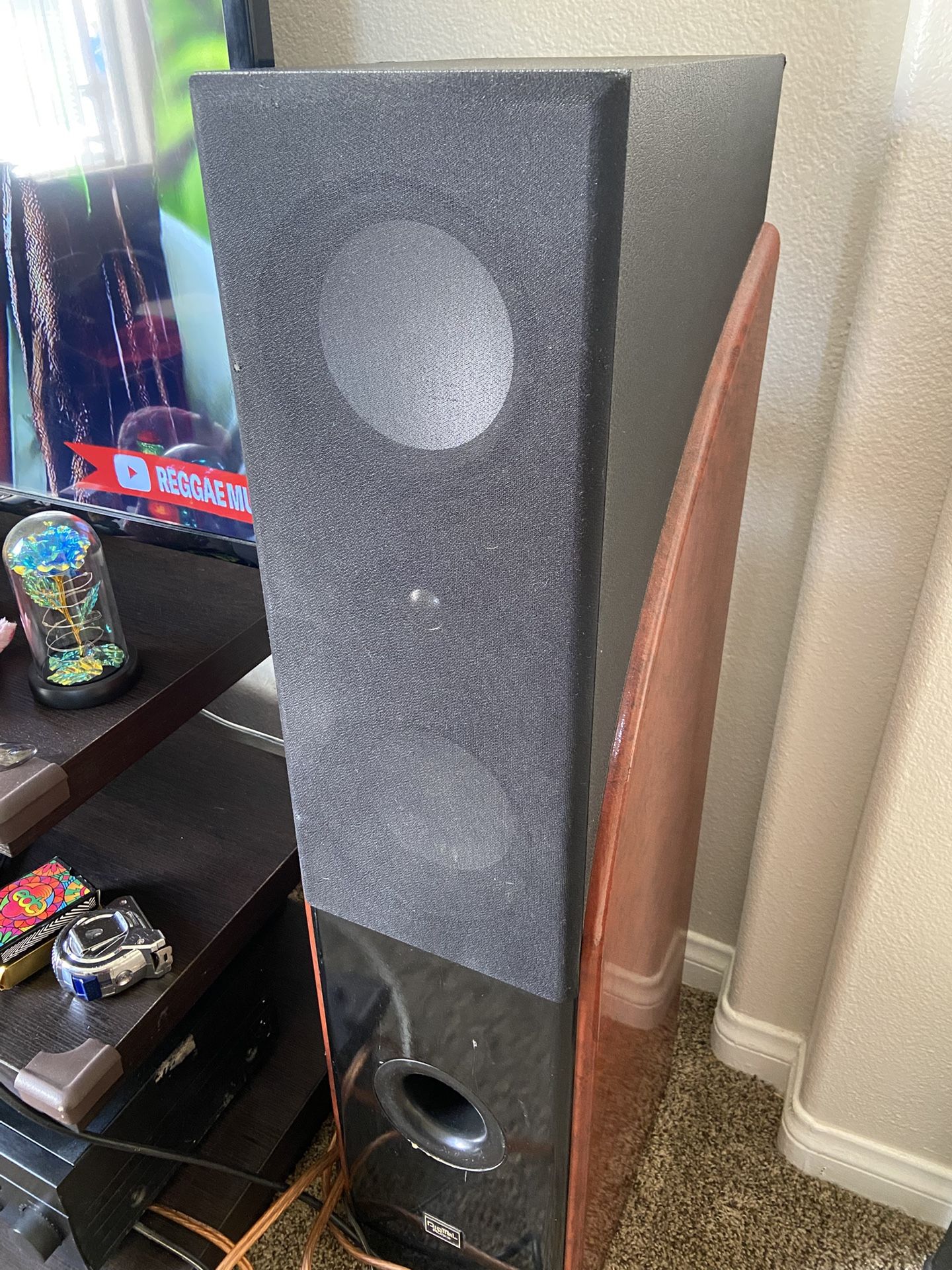 Digital Audio 2002 Tower Speakers Sl-1400