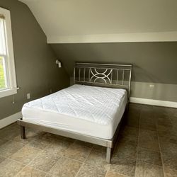 Queen Bed