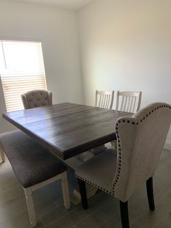 Dining table, chairs and barstools