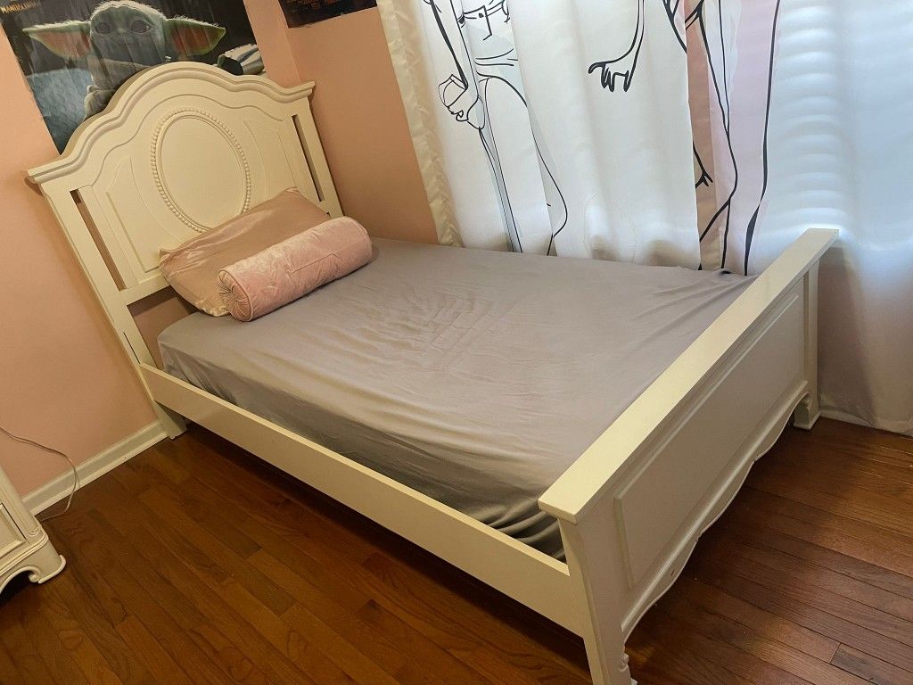 Twin Bed