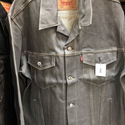 Levi’s Trucker Jacket 