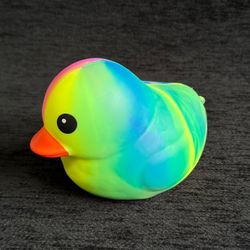 SQUEEEZY TIE DYE DUCK