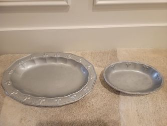 2- Vintage Wilton Pewter FLEUR DE LIS Large & Small Oval Trays