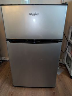 Whirlpool mini fridge