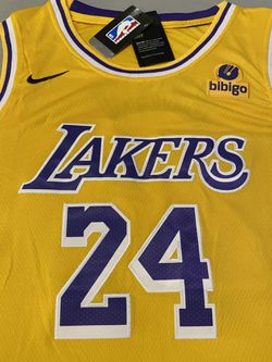 Kobe Bryant Los Angeles Lakers White Nike Swingman Jersey #24 for Sale in  Garden Grove, CA - OfferUp