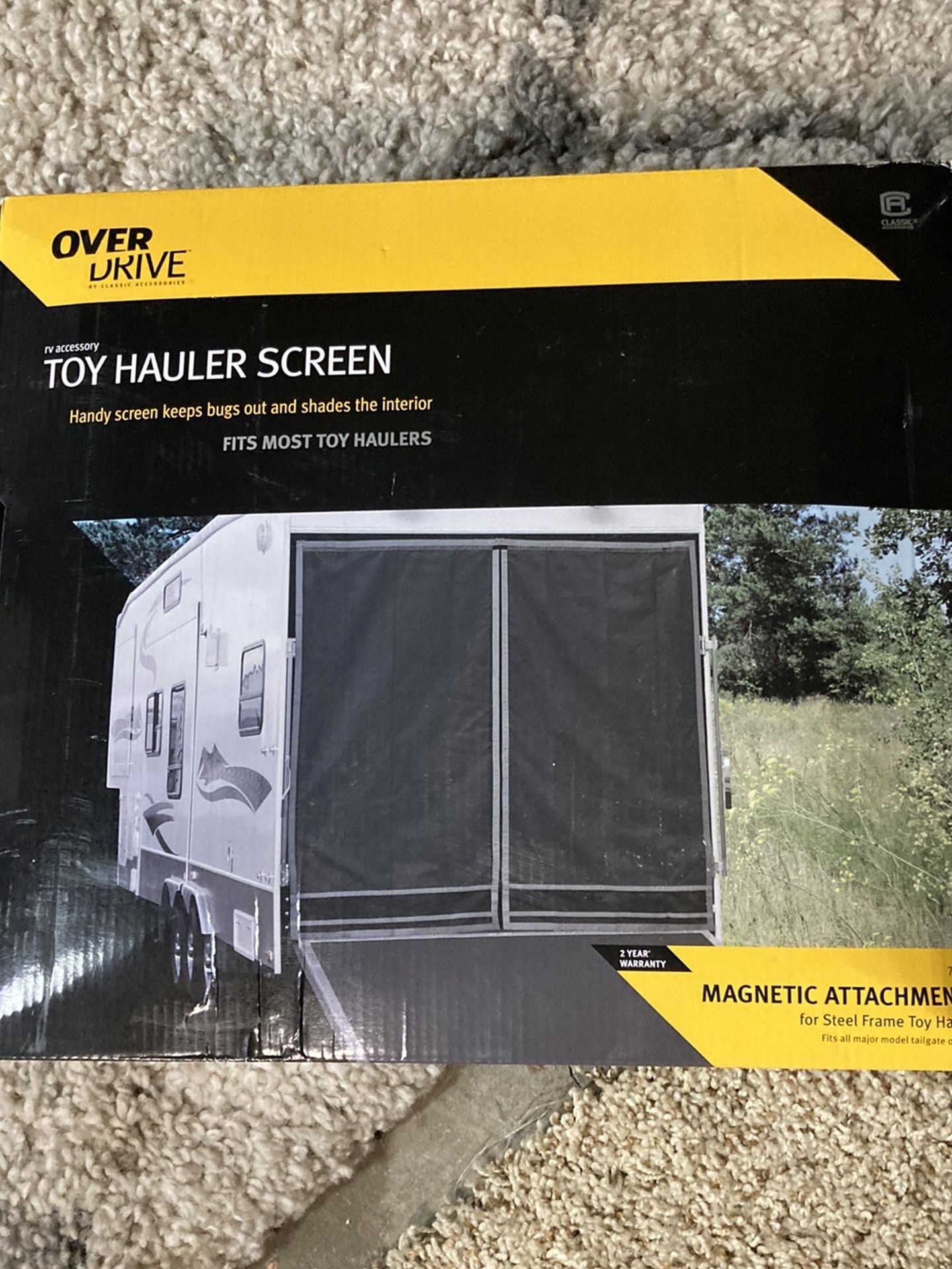 Toy hauler Screen