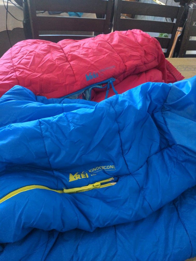 2 R E I Kindercone Sleeping Bags For Kids Used Excellent Condition No Rips.