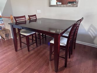 Cherry Wood Dining Room Table and Chairs