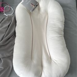 Organic snuggle Me Brad New