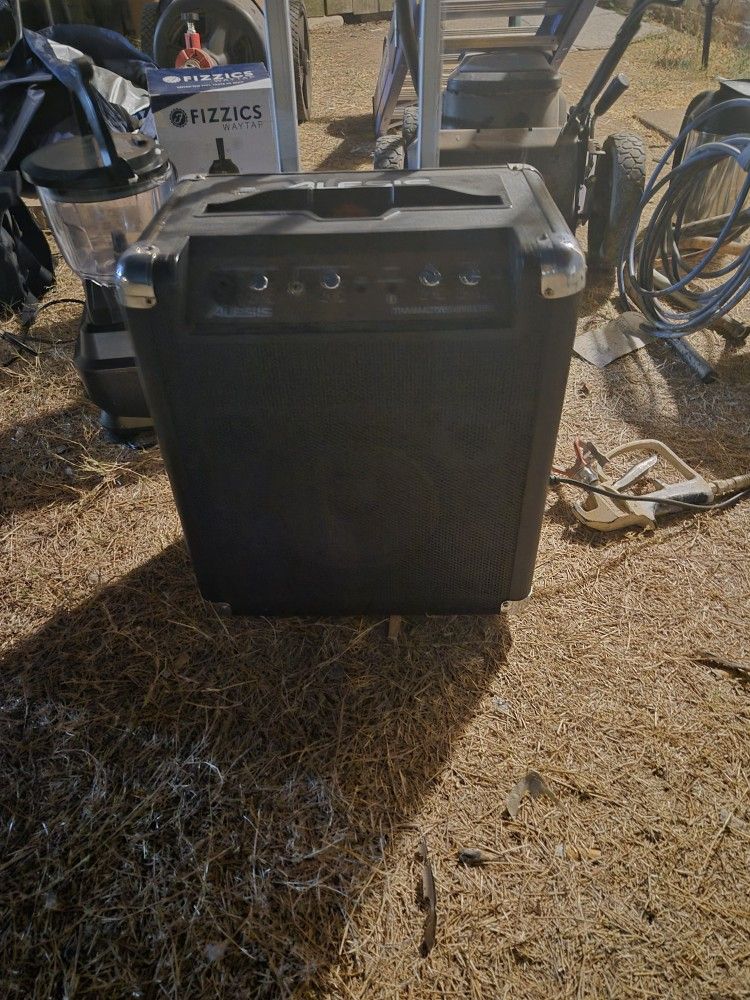 Alesis TransActive Wireless Portable PA Speaker