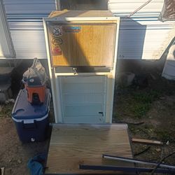 Norcold Model 9162  For Parts 