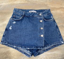Zara Wrap Denim Short with Front Button Detail Size XS / Preowned