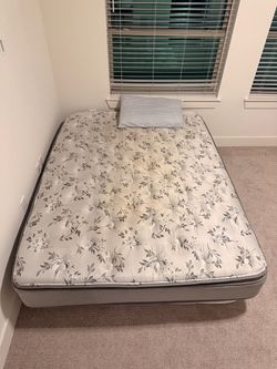 Queen Size Mattress – $50 – Plano Pickup