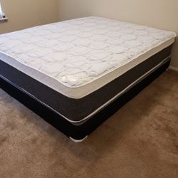 NEW Queen-Size PILLOW TOP MATTRESS and BOX SPRING. Bed frame not included 👍