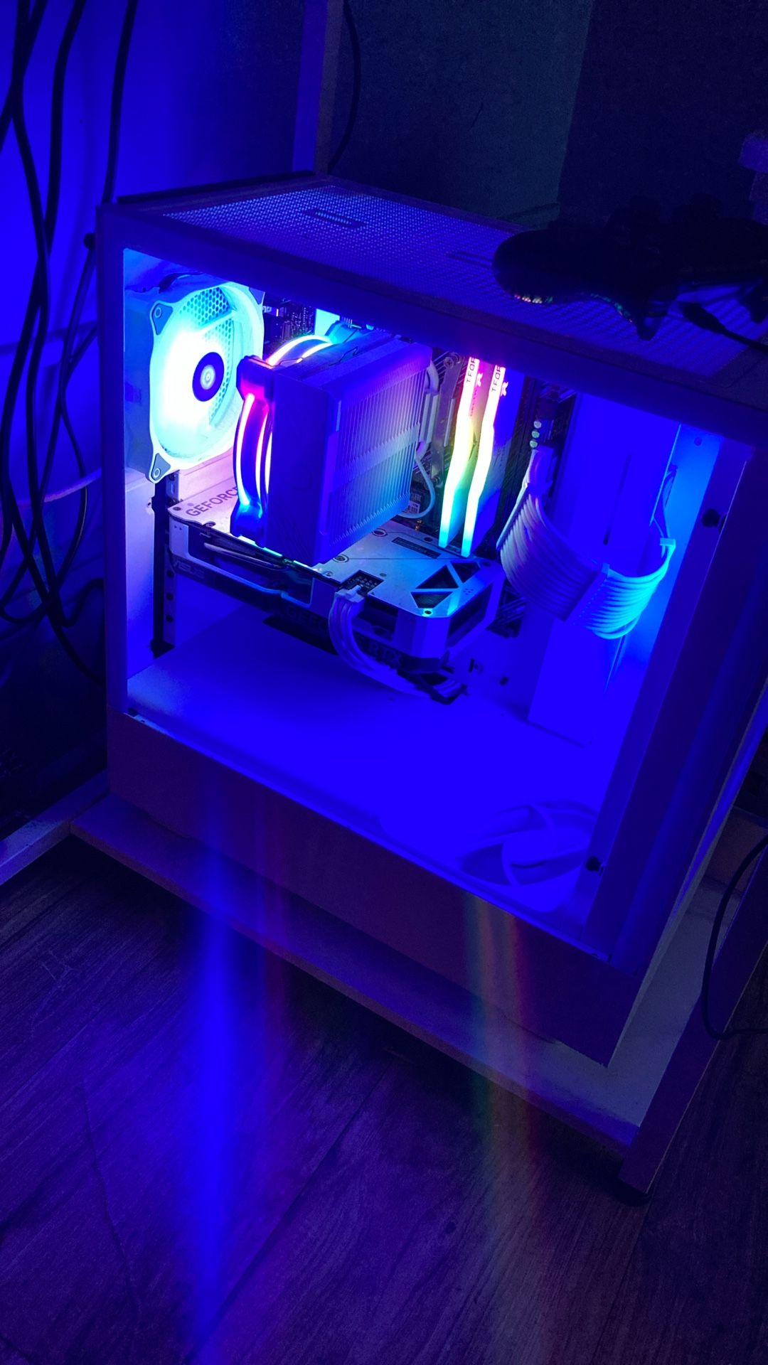 Asus Dual GeForce RTX 4060 White OC Edition PC