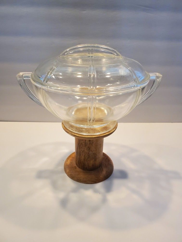 Glasbake Queen Anne Covered Casserole