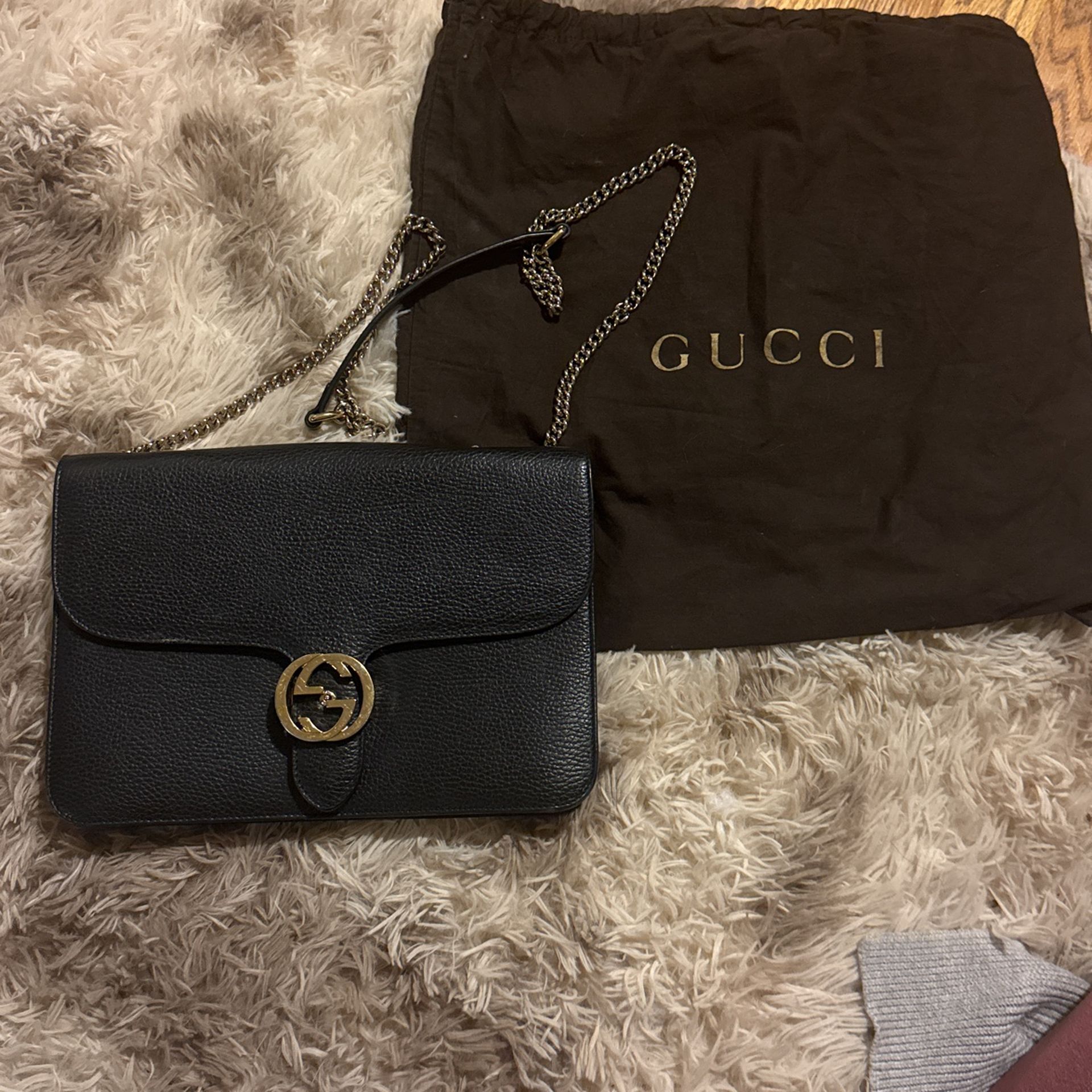 Gucci Chain Shoulder Bag Interlocking G Leather Black